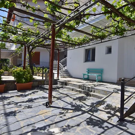 Apartment Agakos Nei