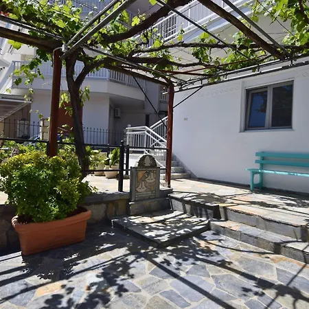 Agakos Nei Apartment